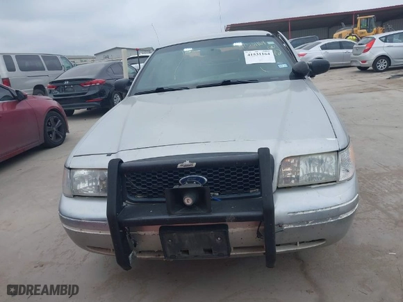 2005 Ford Police Interceptor with VIN 2FAFP71W65X163932, listed as a IAAI auction lot 41531164 with 268,769 mi miles. Bid and sale history available at carsss.com. Image 12.