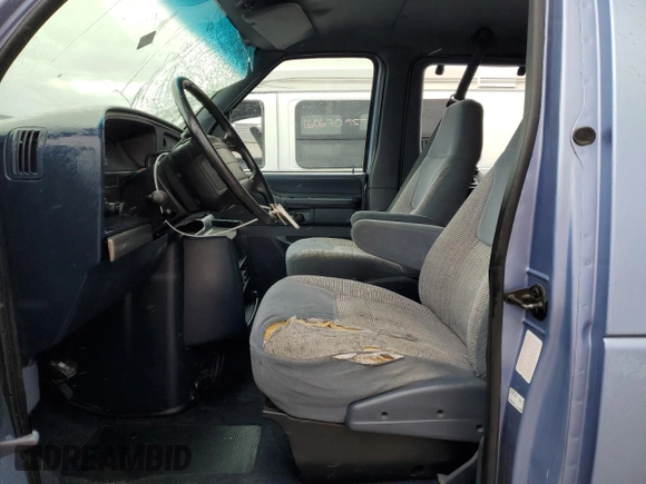 1995 Ford Econoline Cargo z VIN 1FBHE31H4SHA93723, wystawiony jako Copart lot #56571395 z przebiegiem 204 856 mil mil oraz Szkoda całkowita • Salvage title. Historia ofert i sprzedaży dostępna na DreamBid. Obrazek 7.