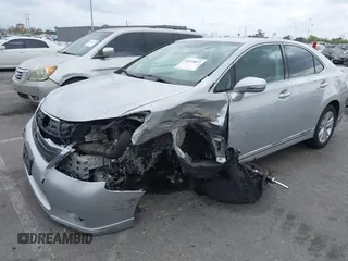 2010 Lexus HS 250h z VIN JTHBB1BA9A2017446, wystawiony jako IAAI lot #42119697 z przebiegiem 156 642 mil mil oraz . Historia ofert i sprzedaży dostępna na DreamBid. Obrazek 18.
