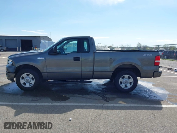 2004 Ford F-150 XL z VIN 1FTRF12W24NC11903, wystawiony jako IAAI lot #42092090 z przebiegiem 236 732 mil mil oraz . Historia ofert i sprzedaży dostępna na DreamBid. Obrazek 14.