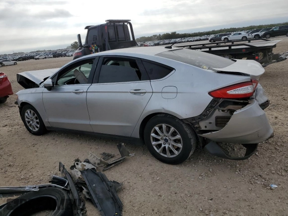 2016 Ford Fusion S with VIN 3FA6P0G76GR302613, listed as a Copart auction lot 82446384 with Not provided miles and Salvage title. Bid and sale history available at DreamBid. Image 2.