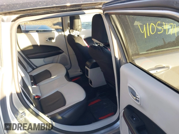 2020 Jeep Compass Limited z VIN 3C4NJCCB3LT150578, wystawiony jako IAAI lot #41054717 z przebiegiem 124 748 mil mil oraz . Historia ofert i sprzedaży dostępna na DreamBid. Obrazek 8.