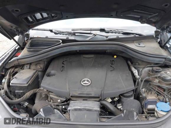 2015 Mercedes-Benz GL-Class GL 350 BlueTEC with VIN 4JGDF2EE1FA441750, listed as a IAAI auction lot 41716996 with 87,026 mi miles. Bid and sale history available at carsss.com. Image 10.