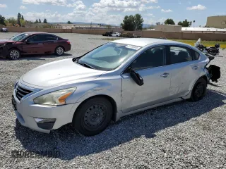 2015 Nissan Altima 2.5 S with VIN 1N4AL3AP1FC235867, listed as a Copart auction lot 51726045 with 208,865 mi miles and Salvage Title. Bid and sale history available at carsss.com. Image 1.