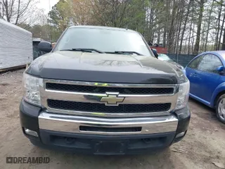 2010 Chevrolet Silverado 1500 LT with VIN 3GCRKSE38AG140147, listed as a IAAI auction lot 41956335 with 153,726 mi miles. Bid and sale history available at carsss.com. Image 6.