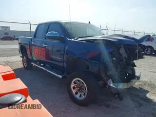 2013 Chevrolet Silverado 1500 LT with VIN 3GCPKSE74DG373909, listed as a IAAI auction lot 41844261 with 108,991 mi miles. Bid and sale history available at carsss.com. Image 1.