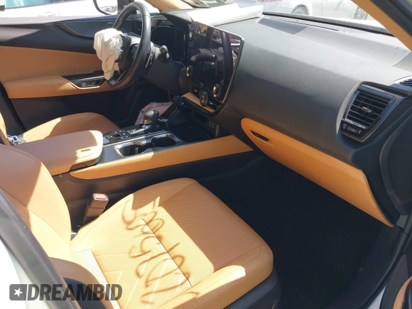2024 Lexus NX 350 Luxury z VIN JTJHGCEZ9R2011147, wystawiony jako IAAI lot #42075605 z przebiegiem 30 153 mil mil oraz . Historia ofert i sprzedaży dostępna na DreamBid. Obrazek 5.