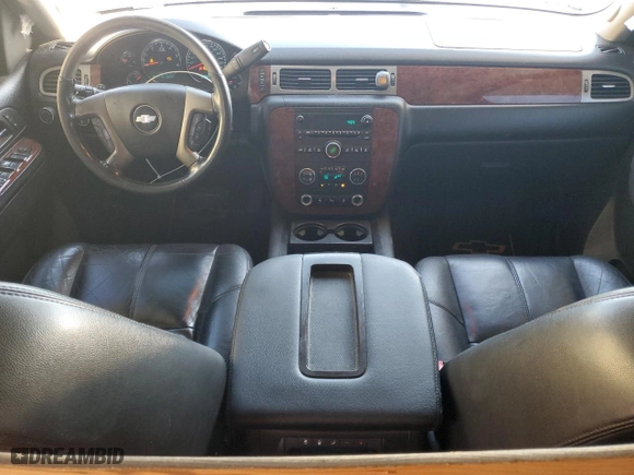 2013 Chevrolet Suburban LT with VIN 1GNSKJE72DR358577, listed as a Copart auction lot 43087235 with 184,522 mi miles and Salvage Title. Bid and sale history available at carsss.com. Image 8.