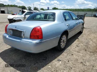 2007 Lincoln Town Car Signature z VIN 1LNHM81V17Y612098, wystawiony jako Copart lot #54874515 z przebiegiem 243 252 mil mil oraz Szkody całkowita. Historia ofert i sprzedaży dostępna na DreamBid. Obrazek 3.