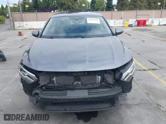 2024 Volkswagen Jetta S z VIN 3VW5M7BUXRM043609, wystawiony jako IAAI lot #42801058 z przebiegiem 26 943 mil mil oraz . Historia ofert i sprzedaży dostępna na DreamBid. Obrazek 13.
