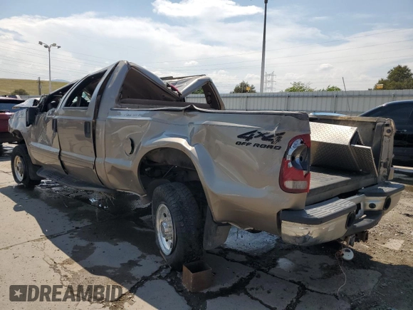 2002 Ford F-350 XL with VIN 1FTSW31F02EA71894, listed as a Copart auction lot 61207415 with 236,159 mi miles and Non repairable. Bid and sale history available at DreamBid. Image 2.