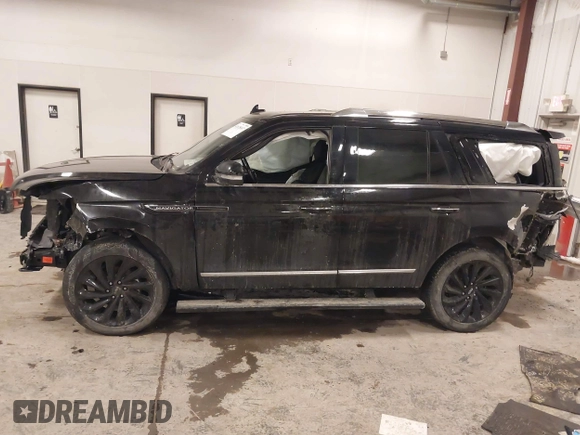 2021 Lincoln Navigator Reserve z VIN 5LMJJ2LT3MEL11572, wystawiony jako IAAI lot #41615607 z przebiegiem 94 792 mil mil oraz . Historia ofert i sprzedaży dostępna na DreamBid. Obrazek 13.