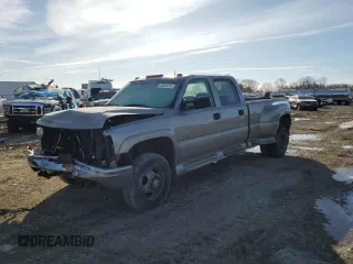 2001 Chevrolet Silverado 3500 LS with VIN 1GCJK33G81F166788, listed as a Copart auction lot 43693315 with 428,170 mi miles and Salvage Title. Bid and sale history available at carsss.com. Image 1.