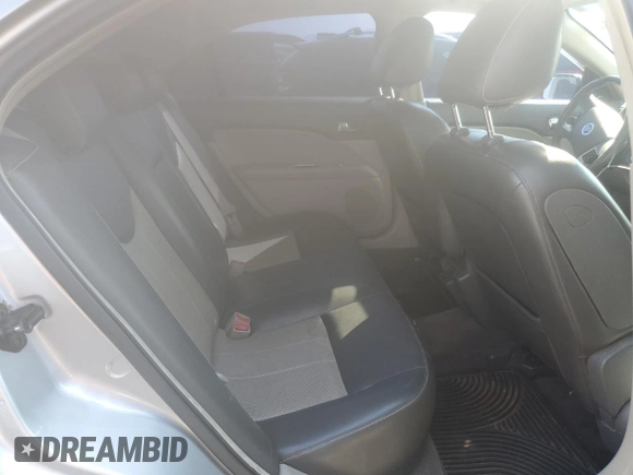 2010 Mercury Milan Hybrid with VIN 3MEDM0L37AR606066, listed as a Copart auction lot 70789984 with 201,445 mi miles and Salvage Title. Bid and sale history available at carsss.com. Image 10.