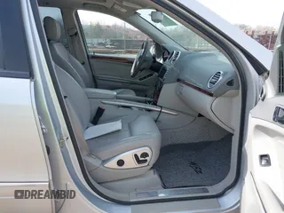 2009 Mercedes-Benz GL-Class 3.0L BlueTEC with VIN 4JGBF25E59A500388, listed as a IAAI auction lot 41772042 with 189,211 mi miles. Bid and sale history available at carsss.com. Image 5.