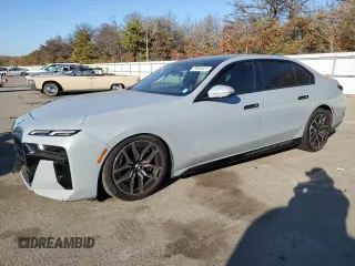 2023 BMW 7 Series 740i z VIN WBA23EH01PCM40901, wystawiony jako Copart lot #75846624 z przebiegiem 27 803 mil mil oraz Szkoda całkowita • Salvage title. Historia ofert i sprzedaży dostępna na DreamBid. Obrazek 1.