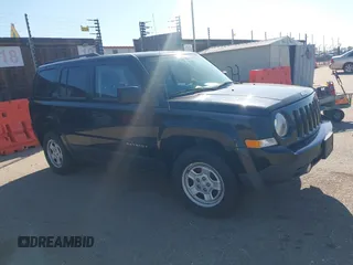 2016 Jeep Patriot Sport z VIN 1C4NJRBB9GD741515, wystawiony jako IAAI lot #42245982 z przebiegiem 134 142 mil mil oraz . Historia ofert i sprzedaży dostępna na DreamBid. Obrazek 13.