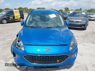 2020 Ford Escape SEL with VIN 1FMCU0H60LUB45316, listed as a IAAI auction lot 42007949 with 58,560 mi miles and . Bid and sale history available at carsss.com. Image 13.