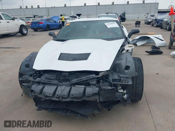2015 Chevrolet Corvette Z51 3LT with VIN 1G1YL2D76F5112867, listed as a IAAI auction lot 39194815 with 64,225 mi miles. Bid and sale history available at carsss.com. Image 6.