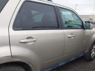 2012 Ford Escape Limited with VIN 1FMCU0EG7CKC15211, listed as a IAAI auction lot 41893797 with 95,561 mi miles. Bid and sale history available at carsss.com. Image 13.