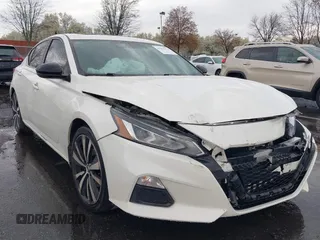 2019 Nissan Altima SR with VIN 1N4BL4CV4KN319945, listed as a IAAI auction lot 41953274 with 131,402 mi miles and . Bid and sale history available at carsss.com. Image 1.