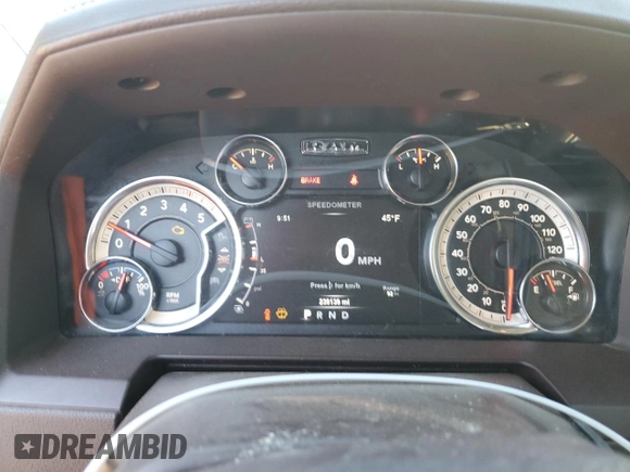 2018 Ram 3500 Laramie with VIN 3C63RRML8JG199802, listed as a Copart auction lot 81910734 with 239,139 mi miles and Salvage Title. Bid and sale history available at carsss.com. Image 9.