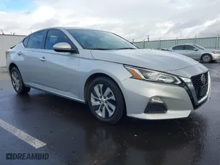 2020 Nissan Altima 2.5 S with VIN 1N4BL4BV7LC261425, listed as a IAAI auction lot 41608909 with 49,666 mi miles. Bid and sale history available at carsss.com. Image 1.