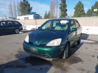 2002 Toyota Prius with VIN JT2BK18U820062497, listed as a IAAI auction lot 41265675 with 190,694 mi miles. Bid and sale history available at carsss.com. Image 2.