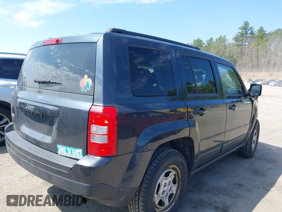 2014 Jeep Patriot Sport with VIN 1C4NJRBB8ED778620, listed as a IAAI auction lot 42021020 with 140,736 mi miles. Bid and sale history available at carsss.com. Image 4.