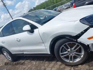 2024 Porsche Cayenne с VIN WP1BA2AY2RDA50635, выставлен на аукционе IAAI как лот 42177816 с пробегом 8 070 миль миль и . История ставок и продаж доступна на DreamBid. Изображение 14.