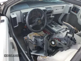 1985 Pontiac Fiero z VIN 1G2PF3795FP228812, wystawiony jako Copart lot #84717324 z przebiegiem 173 310 mil mil oraz Nie do naprawy • Non repairable. Historia ofert i sprzedaży dostępna na DreamBid. Obrazek 8.