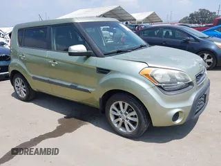 2013 Kia Soul + z VIN KNDJT2A63D7629954, wystawiony jako IAAI lot #42177875 z przebiegiem 112 095 mil mil oraz . Historia ofert i sprzedaży dostępna na DreamBid. Obrazek 1.