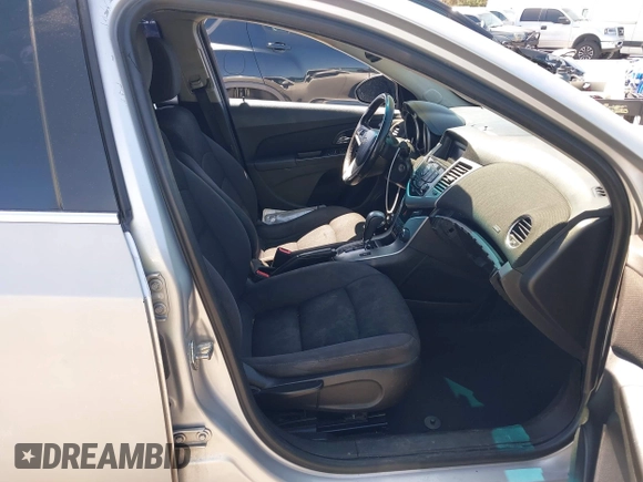 2014 Chevrolet Cruze 1LT with VIN 1G1PC5SB0E7158038, listed as a IAAI auction lot 41946995 with 164,578 mi miles and . Bid and sale history available at DreamBid. Image 5.