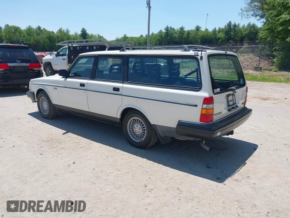 1993 Volvo 240 with VIN YV1AW8803P1949546, listed as a IAAI auction lot 42411136 with 225,859 mi miles and . Bid and sale history available at DreamBid. Image 3.