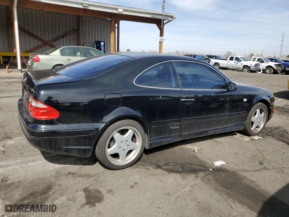 1999 Mercedes-Benz CLK-Class with VIN WDBLJ70G1XF059631, listed as a Copart auction lot 46833285 with 90,383 mi miles and Salvage Title. Bid and sale history available at carsss.com. Image 3.