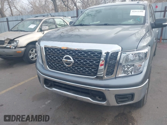 2017 Nissan Titan SV z VIN 1N6AA1EJ3HN536266, wystawiony jako IAAI lot #41915308 z przebiegiem 111 472 mil mil oraz . Historia ofert i sprzedaży dostępna na DreamBid. Obrazek 6.