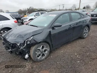 2021 Kia Forte FE with VIN 3KPF24ADXME369443, listed as a Copart auction lot 52900755 with 13,089 mi miles and Salvage Title. Bid and sale history available at carsss.com. Image 1.