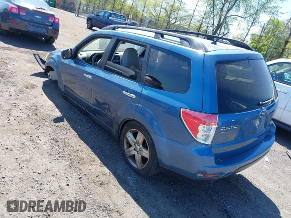 2010 Subaru Forester 2.5X Limited with VIN JF2SH6DC0AH906050, listed as a IAAI auction lot 42107124 with 191,302 mi miles. Bid and sale history available at carsss.com. Image 3.