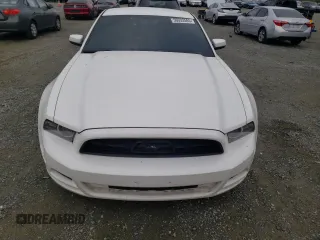 2013 Ford Mustang V6 with VIN 1ZVBP8AM3D5271855, listed as a Copart auction lot 50033585 with 140,675 mi miles and Salvage Title. Bid and sale history available at carsss.com. Image 5.
