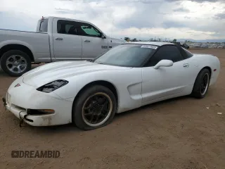 1998 Chevrolet Corvette with VIN 1G1YY22G5W5117563, listed as a Copart auction lot 60827885 with 44,334 mi miles and Salvage title. Bid and sale history available at DreamBid. Image 1.