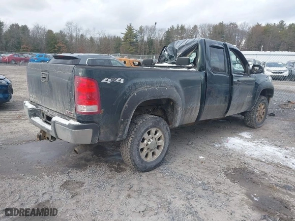 2012 GMC Sierra 2500HD SLE with VIN 1GT220CG3CZ161275, listed as a IAAI auction lot 41083313 with 89,320 mi miles. Bid and sale history available at carsss.com. Image 4.