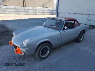 1974 FIAT 124 Spider z VIN FM17225U0, wystawiony jako Copart lot #41333285 z przebiegiem Nie podano mil oraz Czysty tytuł • Clean title. Historia ofert i sprzedaży dostępna na DreamBid. Obrazek 1.