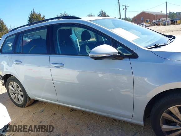 2019 Volkswagen Golf SportWagen S with VIN 3VW117AU5KM509395, listed as a IAAI auction lot 41648241 with 73,840 mi miles. Bid and sale history available at carsss.com. Image 13.