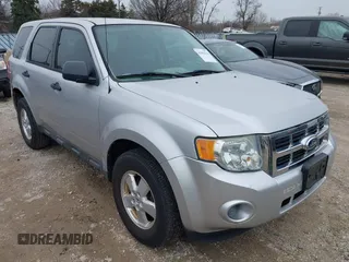 2010 Ford Escape XLS с VIN 1FMCU0C75AKB62752, выставлен на аукционе IAAI как лот 41962316 с пробегом 159 942 миль миль и . История ставок и продаж доступна на DreamBid. Изображение 1.