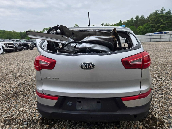 2013 Kia Sportage LX with VIN KNDPBCA29D7398719, listed as a Copart auction lot 50501845 with 130,094 mi miles and Non repairable. Bid and sale history available at DreamBid. Image 6.