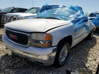 1999 GMC New Sierra 1500 SLE with VIN 2GTEC19T3X1501835, listed as a Copart auction lot 47830615 with 155,335 mi miles and Salvage Title. Bid and sale history available at carsss.com. Image 1.