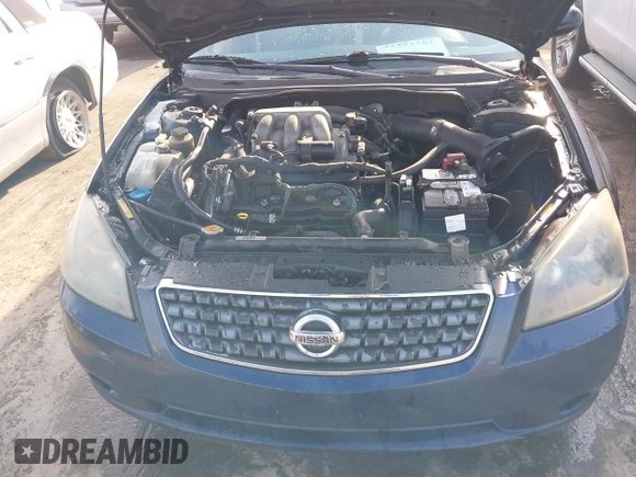 2005 Nissan Altima 3.5 SE with VIN 1N4BL11DX5C225173, listed as a IAAI auction lot 41491751 with 203,795 mi miles. Bid and sale history available at carsss.com. Image 10.
