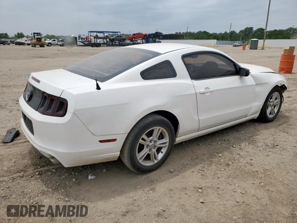 2013 Ford Mustang V6 z VIN 1ZVBP8AM1D5279002, wystawiony jako Copart lot #57902395 z przebiegiem 172 324 mil mil oraz Szkoda całkowita • Salvage title. Historia ofert i sprzedaży dostępna na DreamBid. Obrazek 3.