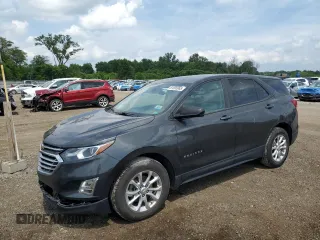 2020 Chevrolet Equinox LS z VIN 2GNAXHEV8L6233811, wystawiony jako Copart lot #61095965 z przebiegiem 143 324 mil mil oraz Czysty tytuł • Clean title. Historia ofert i sprzedaży dostępna na DreamBid. Obrazek 1.