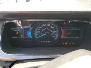 2015 Ford Taurus SEL z VIN 1FAHP2E85FG203397, wystawiony jako Copart lot #51821405 z przebiegiem 78 592 mil mil oraz Szkody całkowita. Historia ofert i sprzedaży dostępna na DreamBid. Obrazek 9.